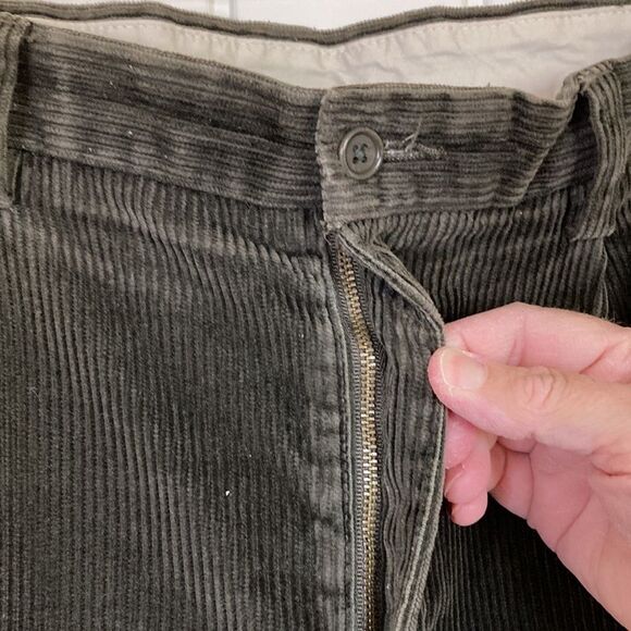 Brooks Brothers Elliot Olive Green Wide Wale Corduroy Pants Pleats Cuff Size 35 - Picture 3 of 10